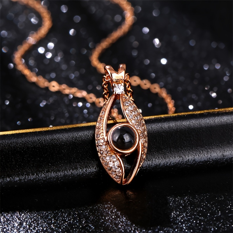 Customized Picture Pendant Necklace for Loved Ones